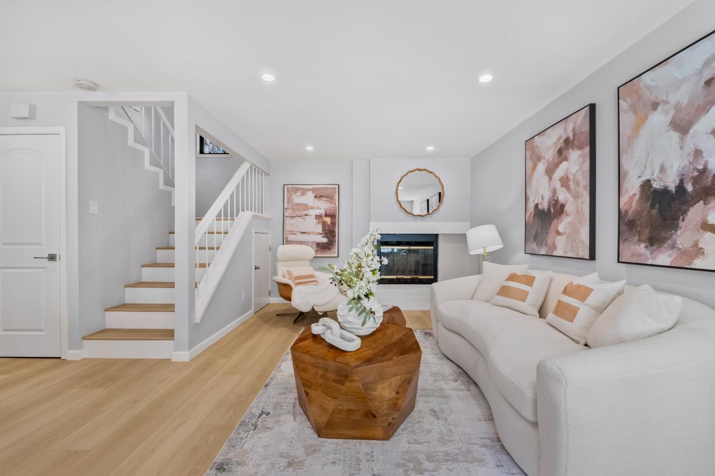 Detail Gallery Image 12 of 38 For 1017 Chula Vista Ter, Sunnyvale,  CA 94086 - 2 Beds | 2/1 Baths