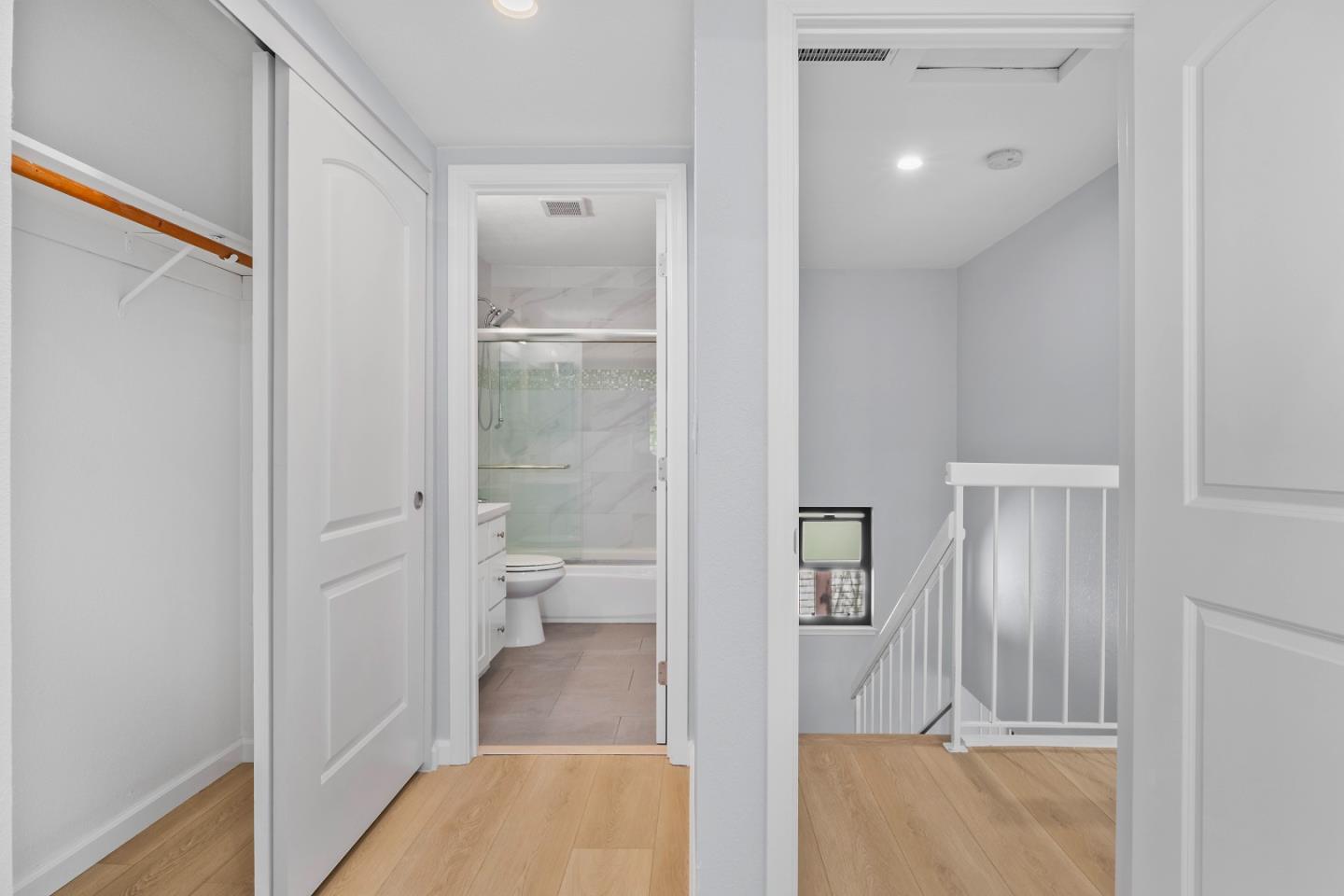 Detail Gallery Image 17 of 38 For 1017 Chula Vista Ter, Sunnyvale,  CA 94086 - 2 Beds | 2/1 Baths
