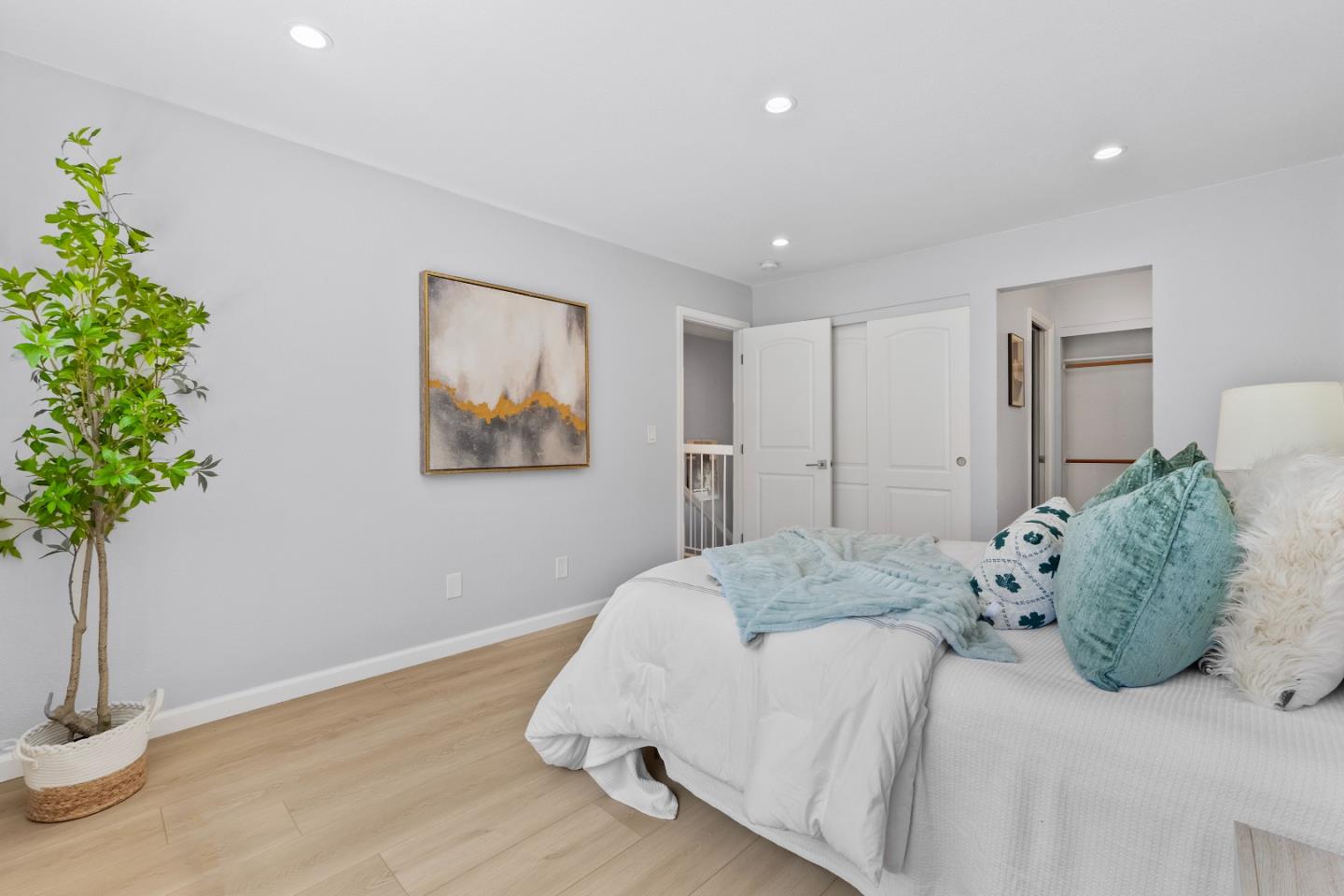 Detail Gallery Image 21 of 38 For 1017 Chula Vista Ter, Sunnyvale,  CA 94086 - 2 Beds | 2/1 Baths