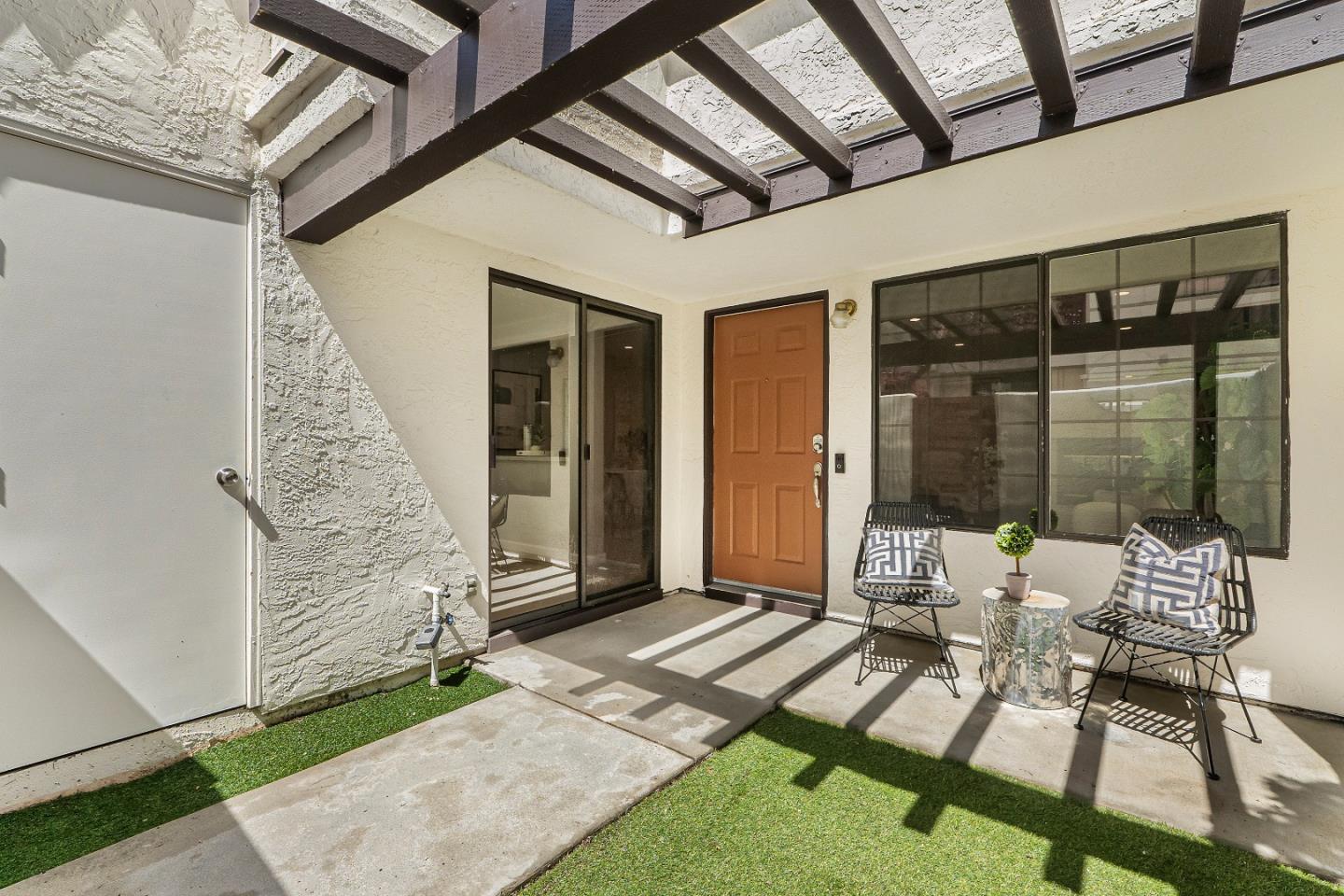Detail Gallery Image 26 of 38 For 1017 Chula Vista Ter, Sunnyvale,  CA 94086 - 2 Beds | 2/1 Baths