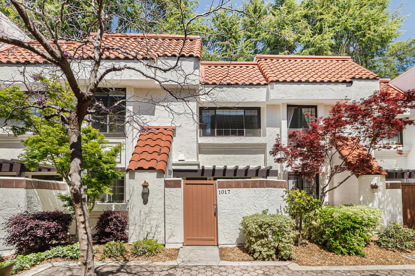 Detail Gallery Image 27 of 38 For 1017 Chula Vista Ter, Sunnyvale,  CA 94086 - 2 Beds | 2/1 Baths