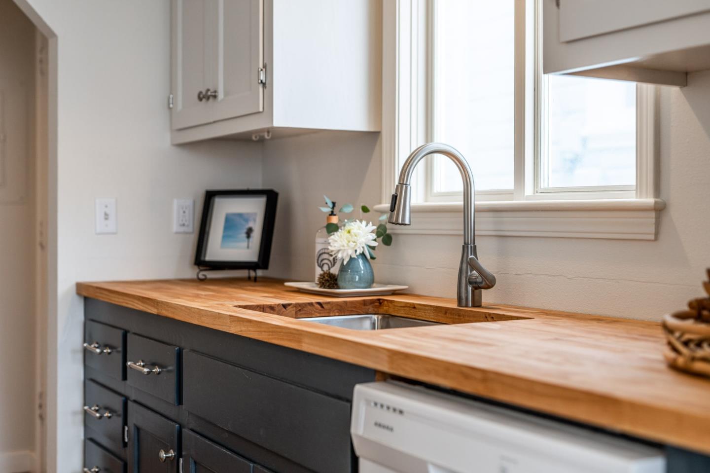 Detail Gallery Image 13 of 44 For 219 San Jose Ave, Capitola,  CA 95010 - 3 Beds | 2 Baths