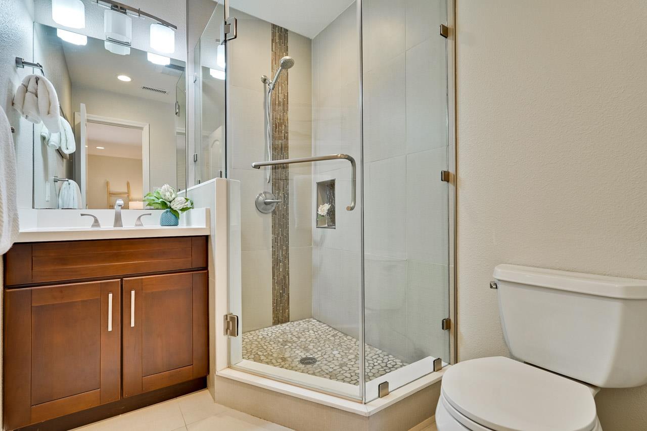 Detail Gallery Image 24 of 51 For 411 Lotus Ln, Mountain View,  CA 94043 - 4 Beds | 3 Baths