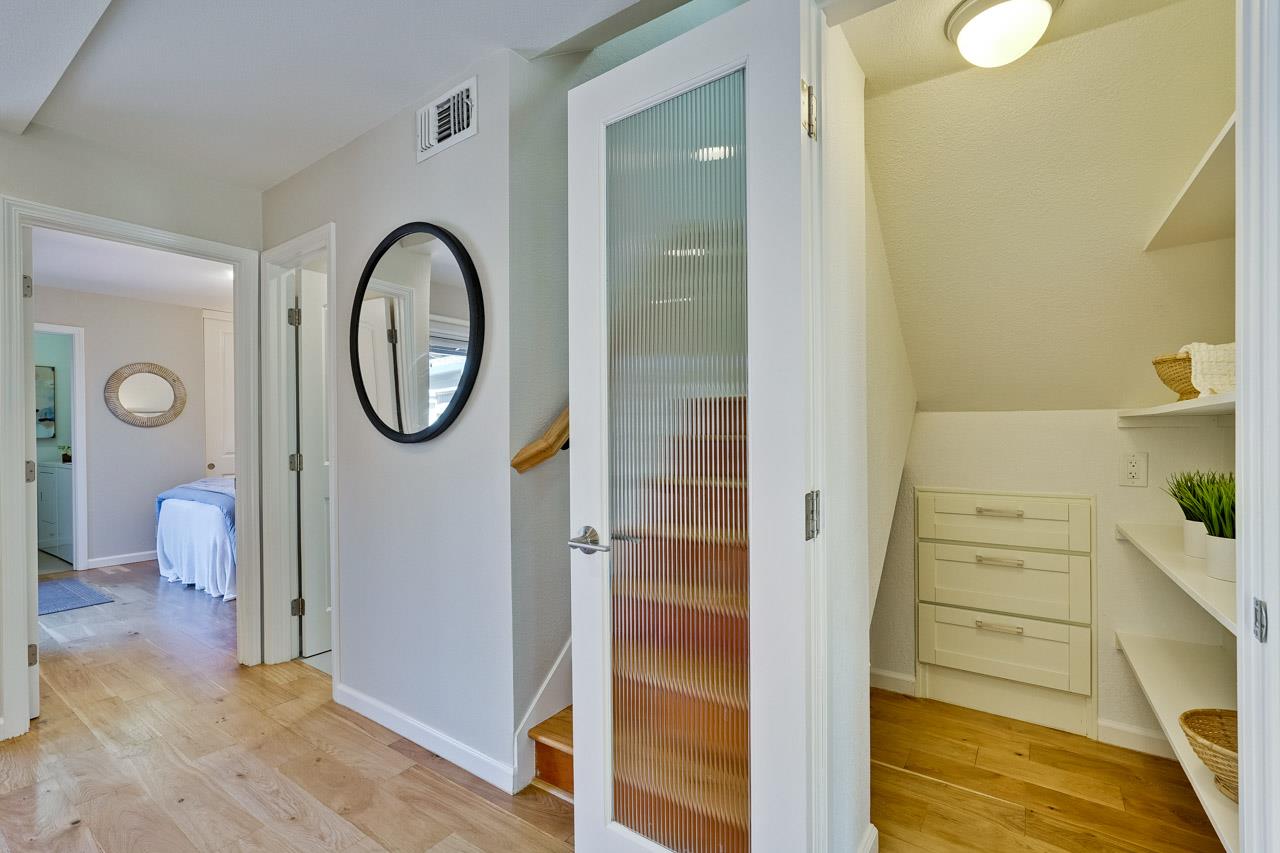 Detail Gallery Image 26 of 51 For 411 Lotus Ln, Mountain View,  CA 94043 - 4 Beds | 3 Baths