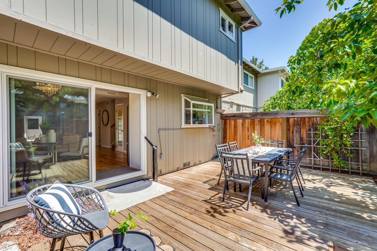 Detail Gallery Image 44 of 51 For 411 Lotus Ln, Mountain View,  CA 94043 - 4 Beds | 3 Baths