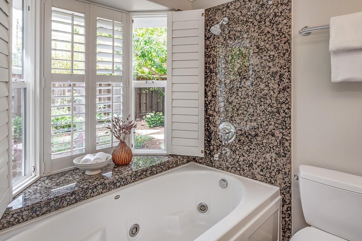 Detail Gallery Image 15 of 28 For 1893 San Luis Ave, Mountain View,  CA 94043 - 3 Beds | 2 Baths
