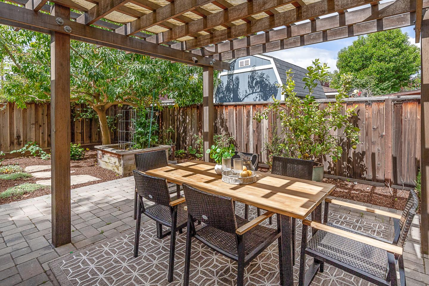 Detail Gallery Image 20 of 28 For 1893 San Luis Ave, Mountain View,  CA 94043 - 3 Beds | 2 Baths