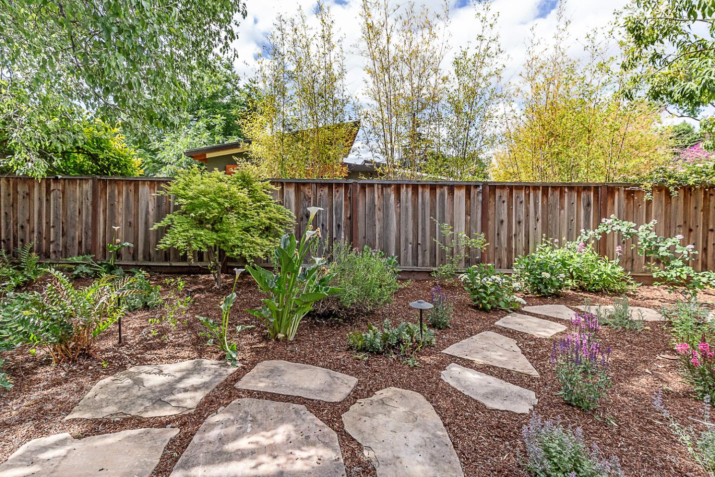 Detail Gallery Image 26 of 28 For 1893 San Luis Ave, Mountain View,  CA 94043 - 3 Beds | 2 Baths