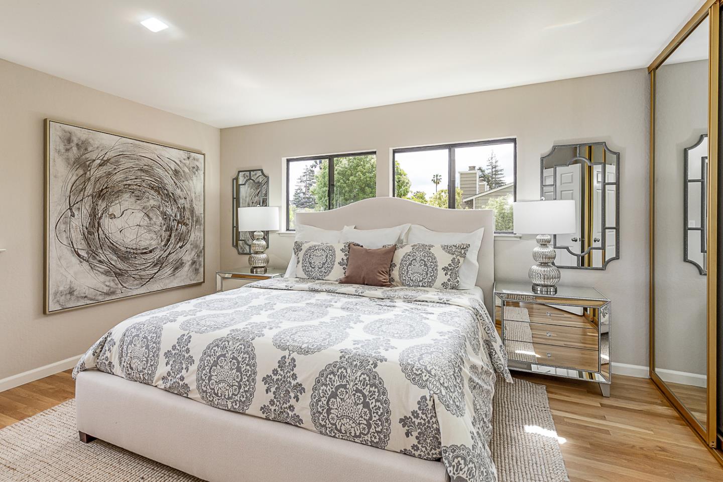 Detail Gallery Image 11 of 22 For 700 Chiquita Ave #1,  Mountain View,  CA 94041 - 2 Beds | 2/1 Baths