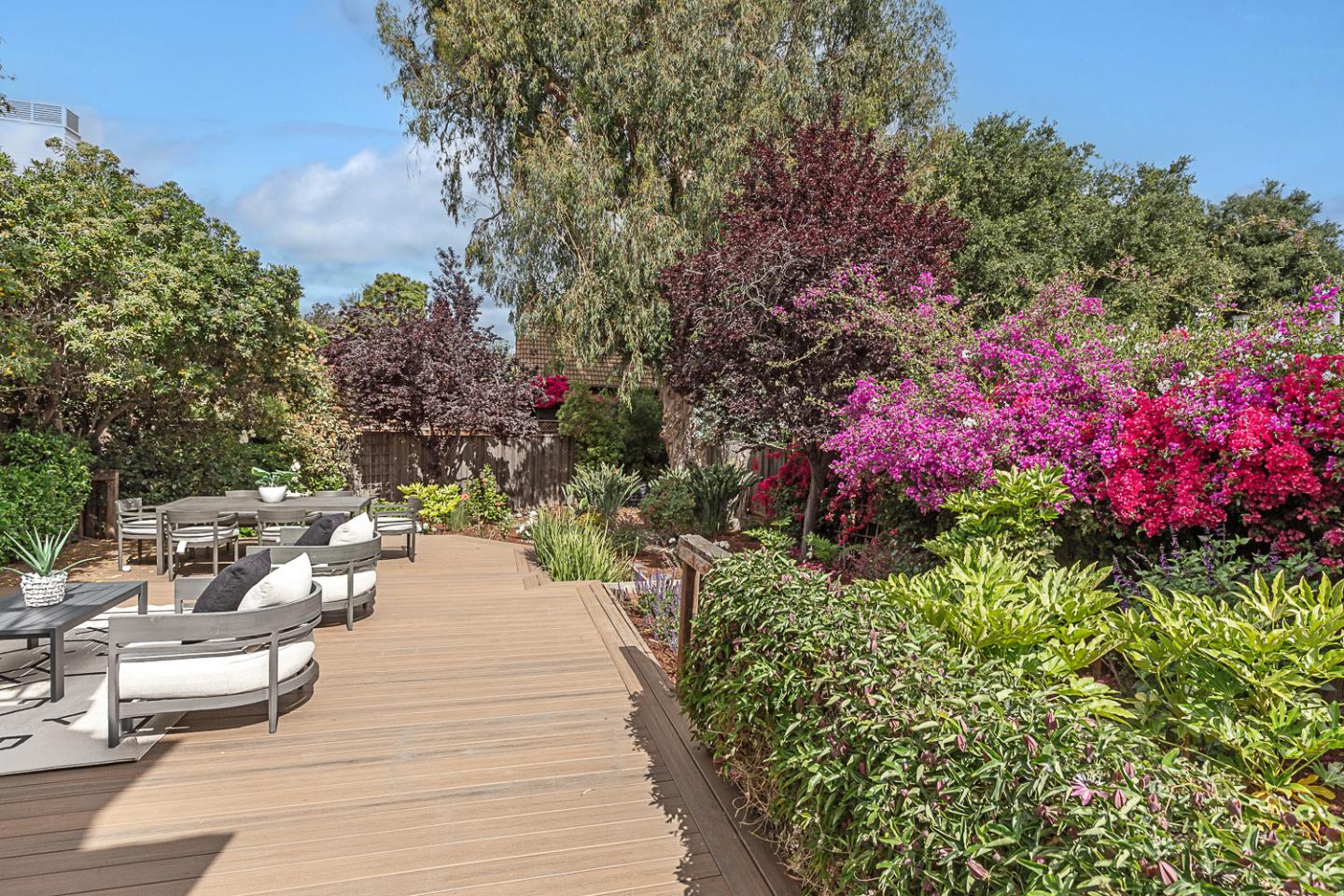 Detail Gallery Image 16 of 22 For 700 Chiquita Ave #1,  Mountain View,  CA 94041 - 2 Beds | 2/1 Baths