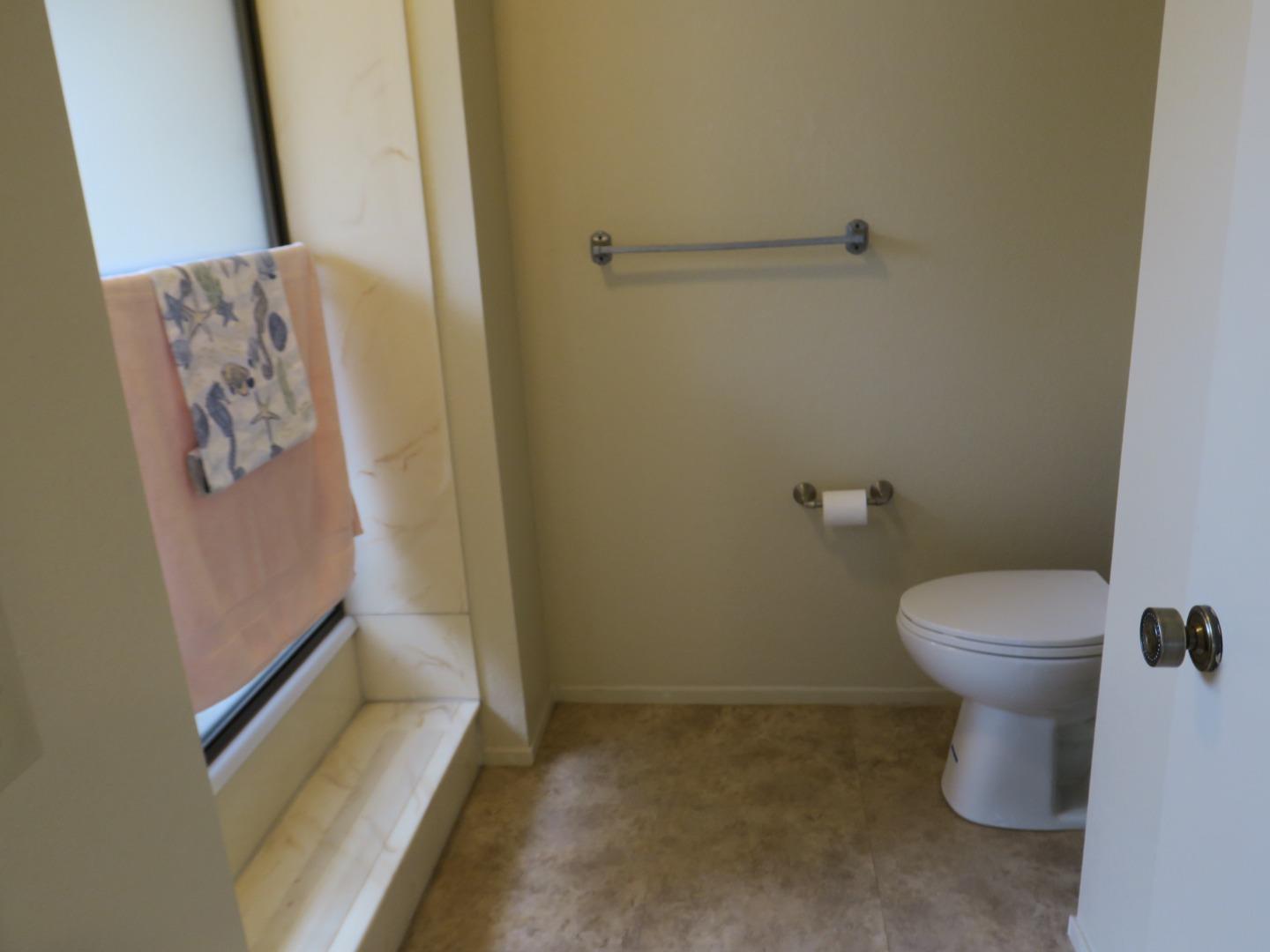 Detail Gallery Image 12 of 20 For 291 Klamath Rd, Milpitas,  CA 95035 - 2 Beds | 2/1 Baths