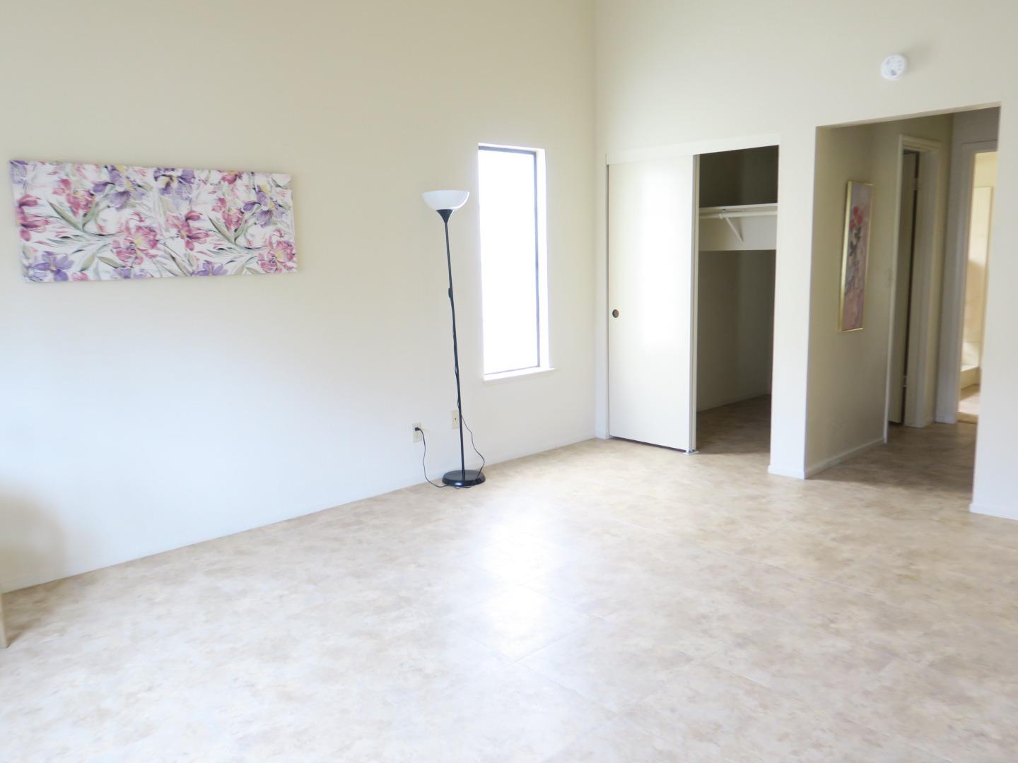 Detail Gallery Image 8 of 20 For 291 Klamath Rd, Milpitas,  CA 95035 - 2 Beds | 2/1 Baths