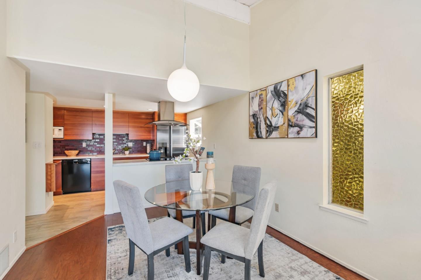 Detail Gallery Image 14 of 32 For 365 Kings Rd, Brisbane,  CA 94005 - 3 Beds | 2 Baths