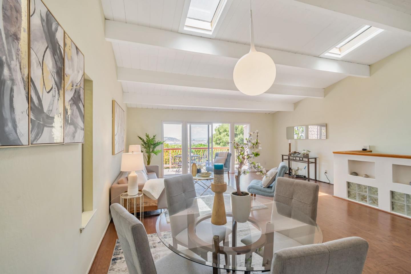 Detail Gallery Image 16 of 32 For 365 Kings Rd, Brisbane,  CA 94005 - 3 Beds | 2 Baths