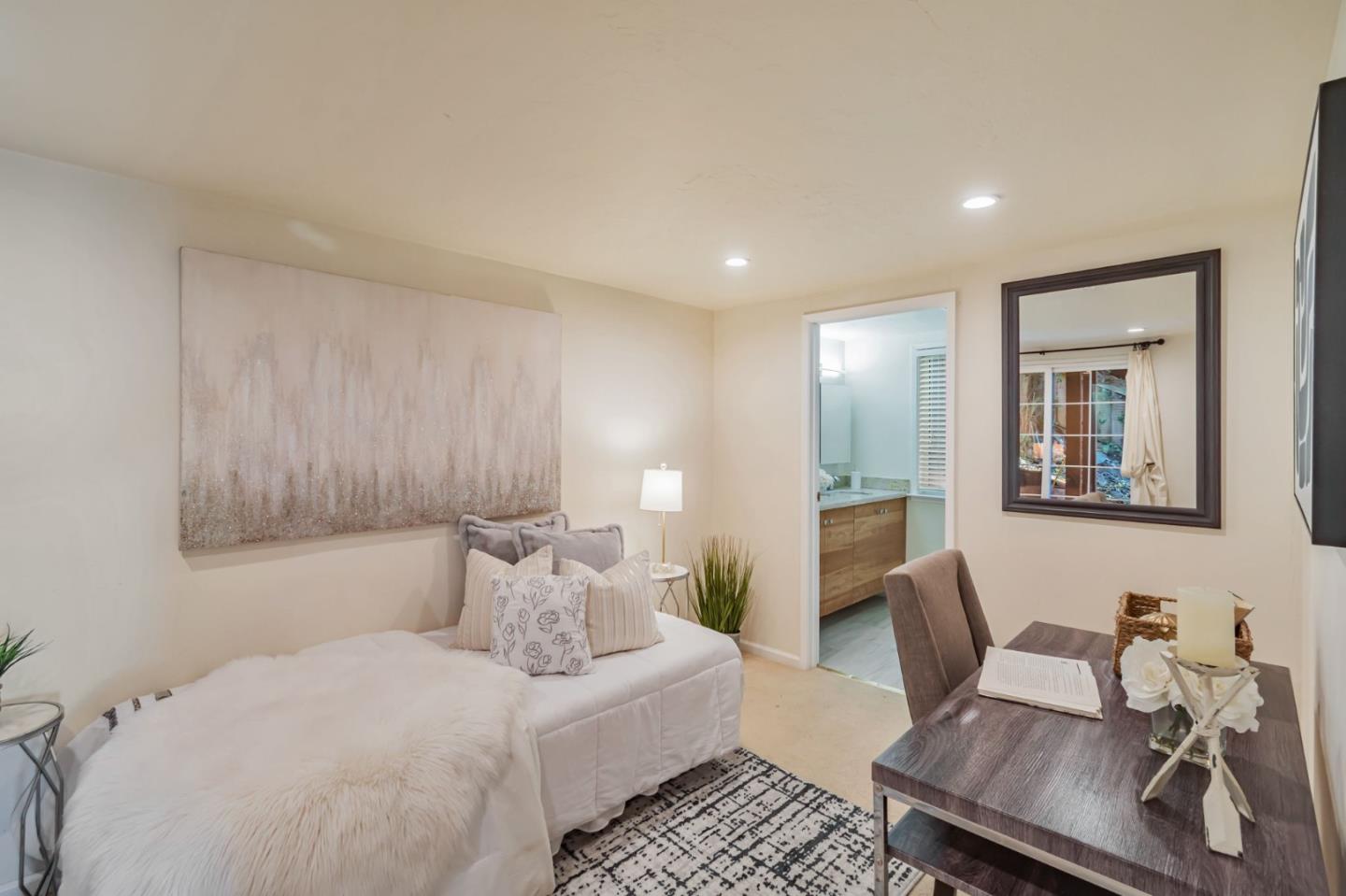 Detail Gallery Image 18 of 32 For 365 Kings Rd, Brisbane,  CA 94005 - 3 Beds | 2 Baths