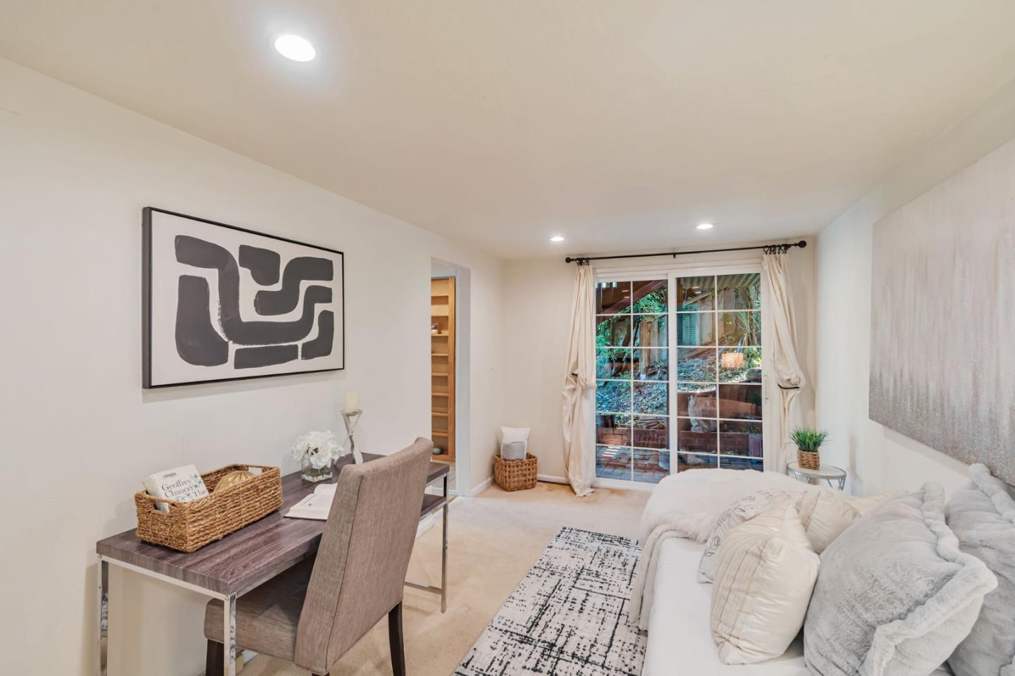Detail Gallery Image 19 of 32 For 365 Kings Rd, Brisbane,  CA 94005 - 3 Beds | 2 Baths