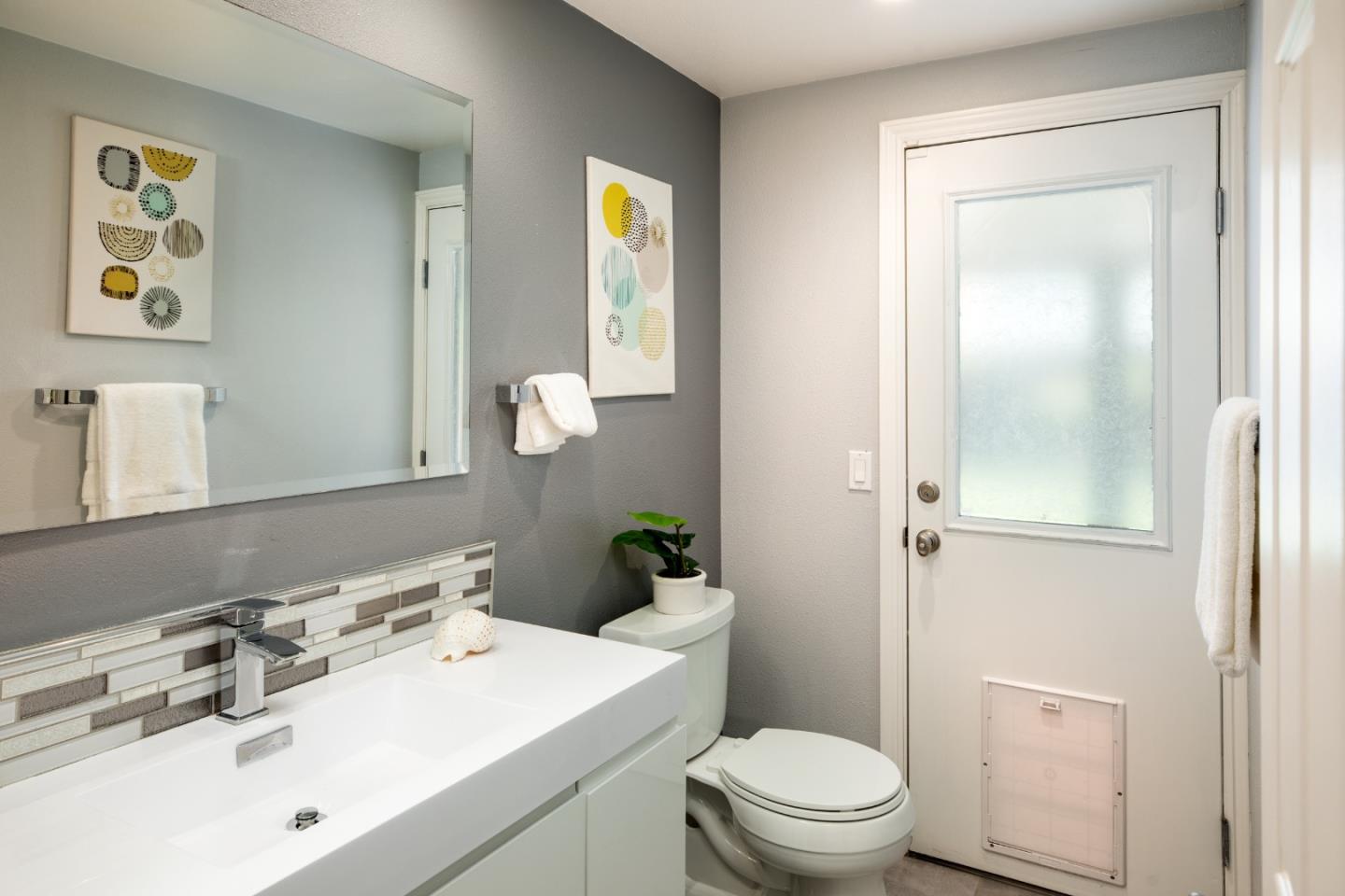 Detail Gallery Image 11 of 25 For 676 Bolivar Dr, San Jose,  CA 95123 - 4 Beds | 2/1 Baths