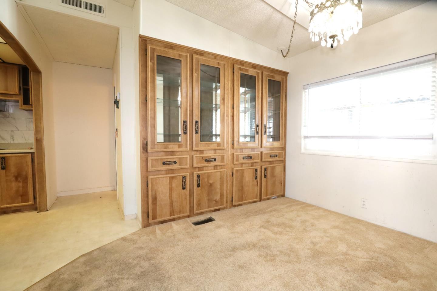 Detail Gallery Image 17 of 38 For 690 Persian Dr #95,  Sunnyvale,  CA 94089 - 4 Beds | 2 Baths