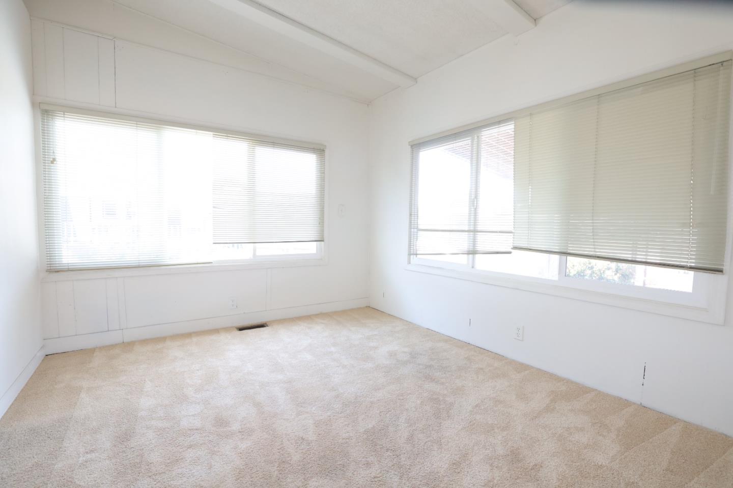 Detail Gallery Image 19 of 38 For 690 Persian Dr #95,  Sunnyvale,  CA 94089 - 4 Beds | 2 Baths