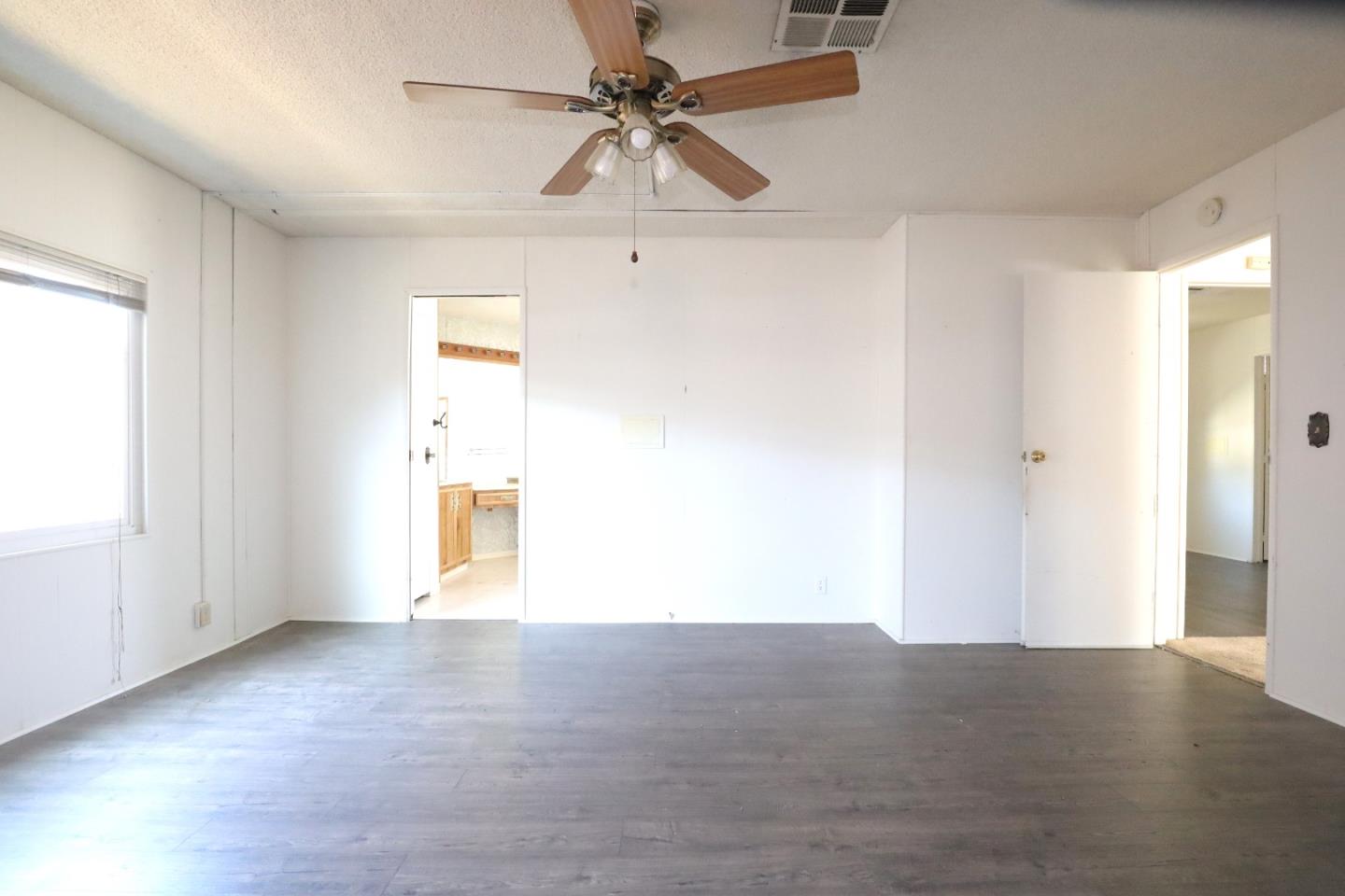 Detail Gallery Image 32 of 38 For 690 Persian Dr #95,  Sunnyvale,  CA 94089 - 4 Beds | 2 Baths