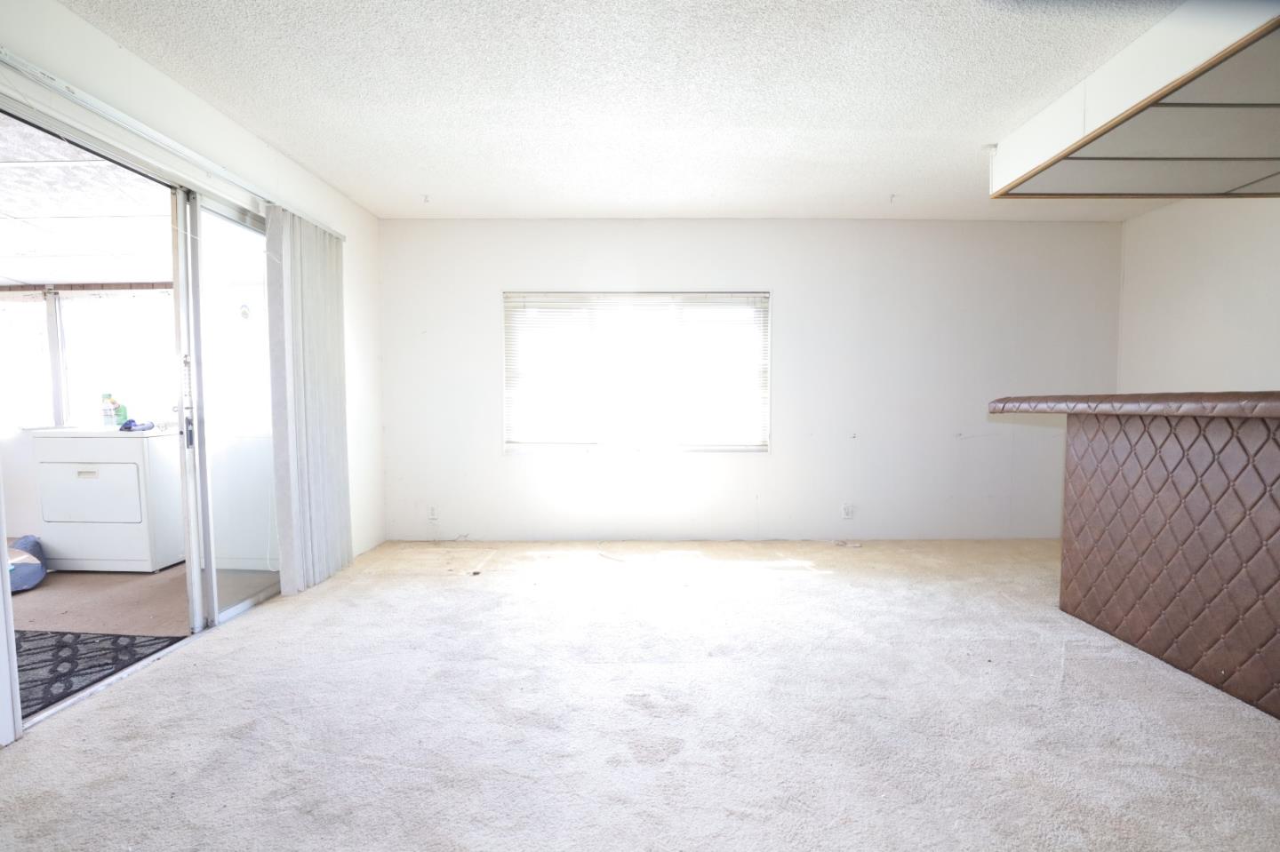 Detail Gallery Image 4 of 38 For 690 Persian Dr #95,  Sunnyvale,  CA 94089 - 4 Beds | 2 Baths