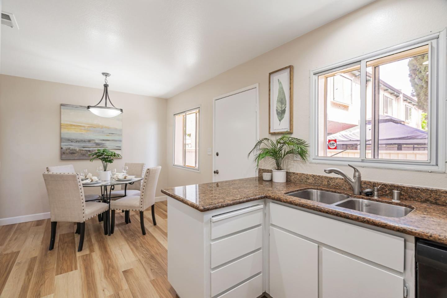 Detail Gallery Image 12 of 44 For 1031 Clyde Ave #401,  Santa Clara,  CA 95054 - 2 Beds | 2/1 Baths
