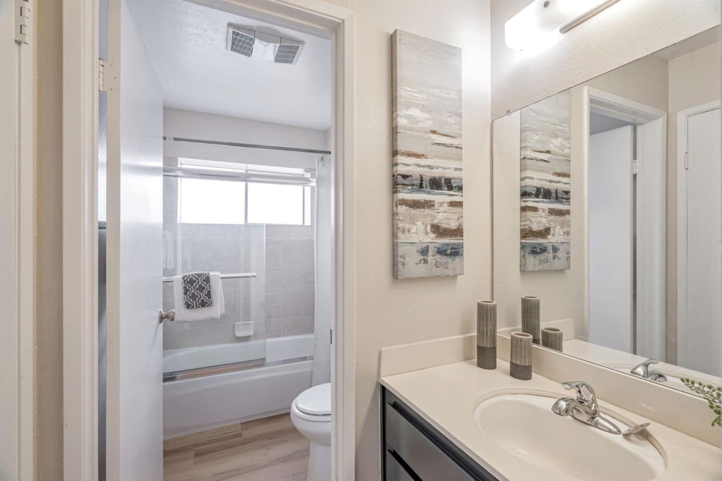 Detail Gallery Image 27 of 44 For 1031 Clyde Ave #401,  Santa Clara,  CA 95054 - 2 Beds | 2/1 Baths