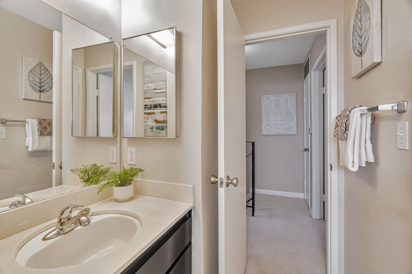 Detail Gallery Image 29 of 44 For 1031 Clyde Ave #401,  Santa Clara,  CA 95054 - 2 Beds | 2/1 Baths