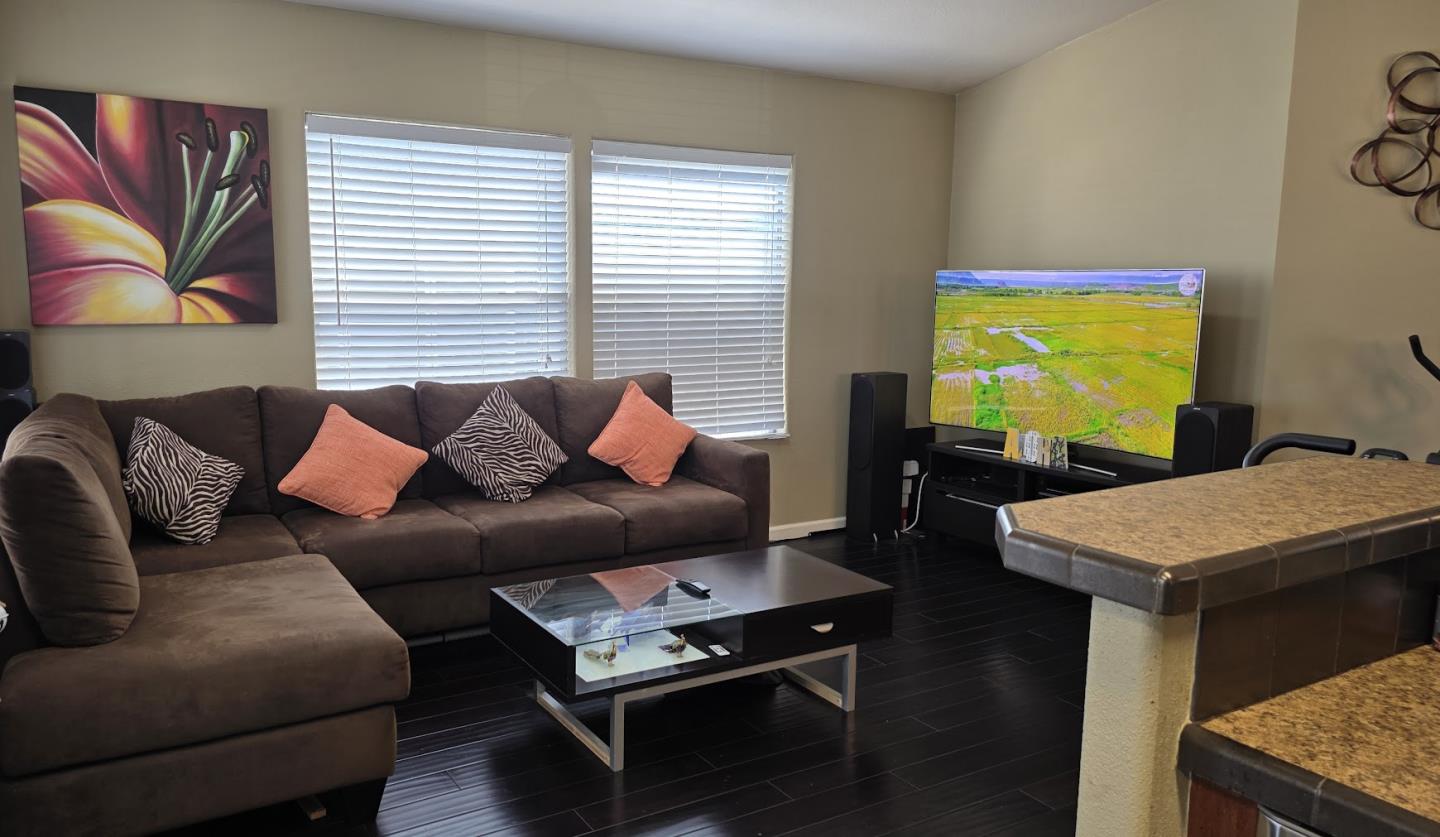 Detail Gallery Image 11 of 27 For 2600 Senter Rd #126,  San Jose,  CA 95111 - 3 Beds | 2 Baths