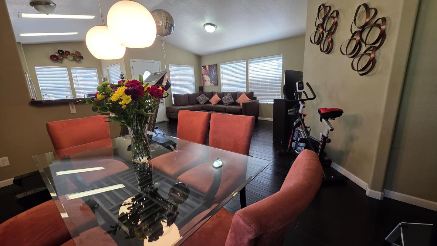 Detail Gallery Image 12 of 27 For 2600 Senter Rd #126,  San Jose,  CA 95111 - 3 Beds | 2 Baths