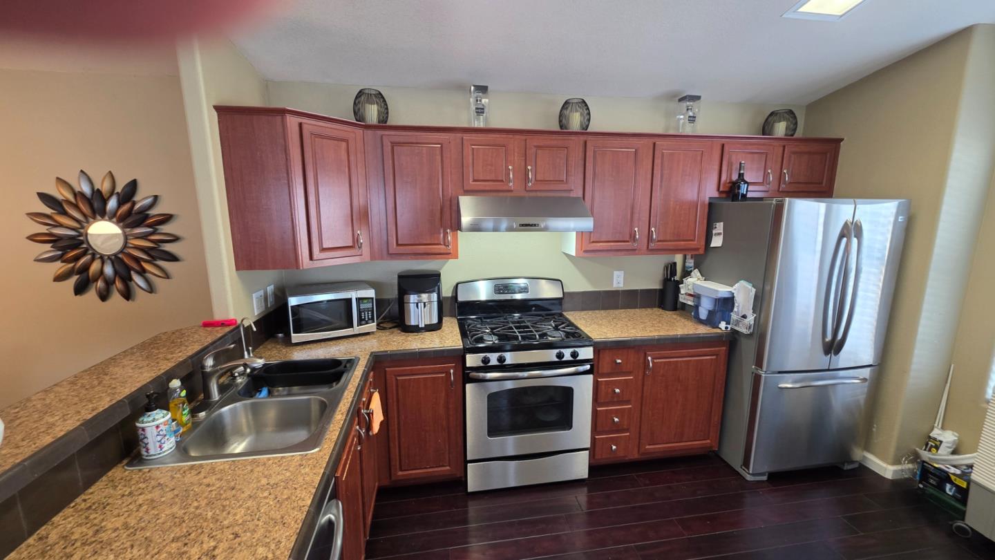 Detail Gallery Image 15 of 27 For 2600 Senter Rd #126,  San Jose,  CA 95111 - 3 Beds | 2 Baths