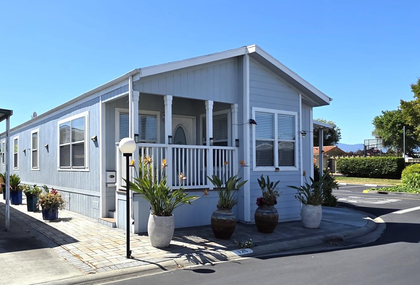 Detail Gallery Image 2 of 27 For 2600 Senter Rd #126,  San Jose,  CA 95111 - 3 Beds | 2 Baths