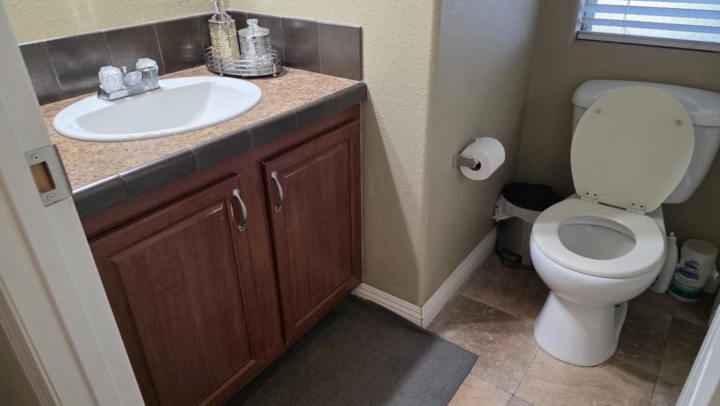 Detail Gallery Image 23 of 27 For 2600 Senter Rd #126,  San Jose,  CA 95111 - 3 Beds | 2 Baths