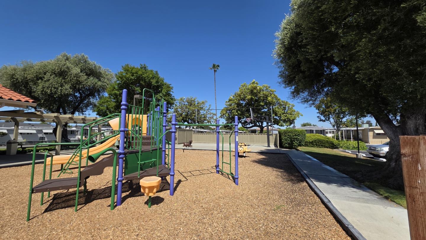 Detail Gallery Image 25 of 27 For 2600 Senter Rd #126,  San Jose,  CA 95111 - 3 Beds | 2 Baths