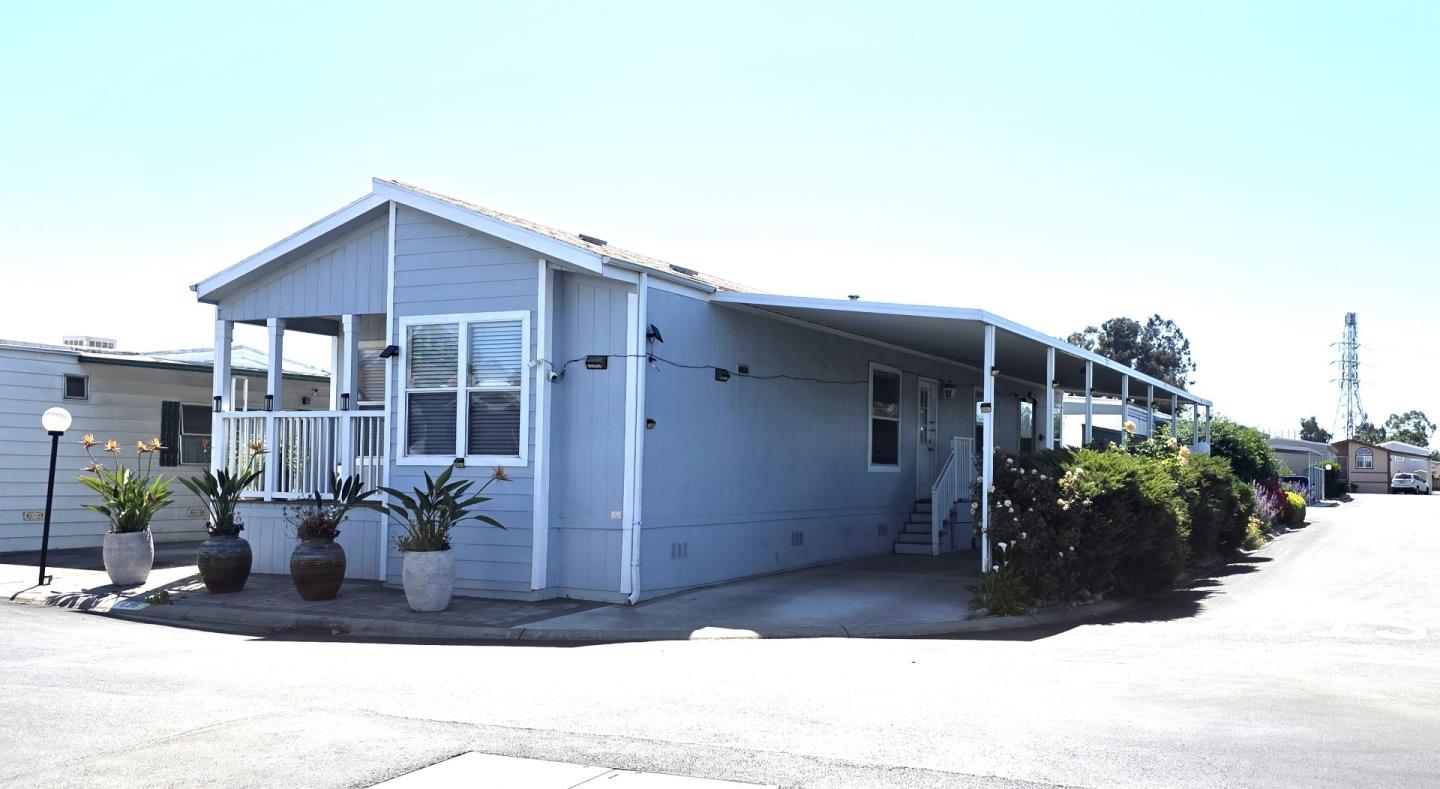Detail Gallery Image 3 of 27 For 2600 Senter Rd #126,  San Jose,  CA 95111 - 3 Beds | 2 Baths