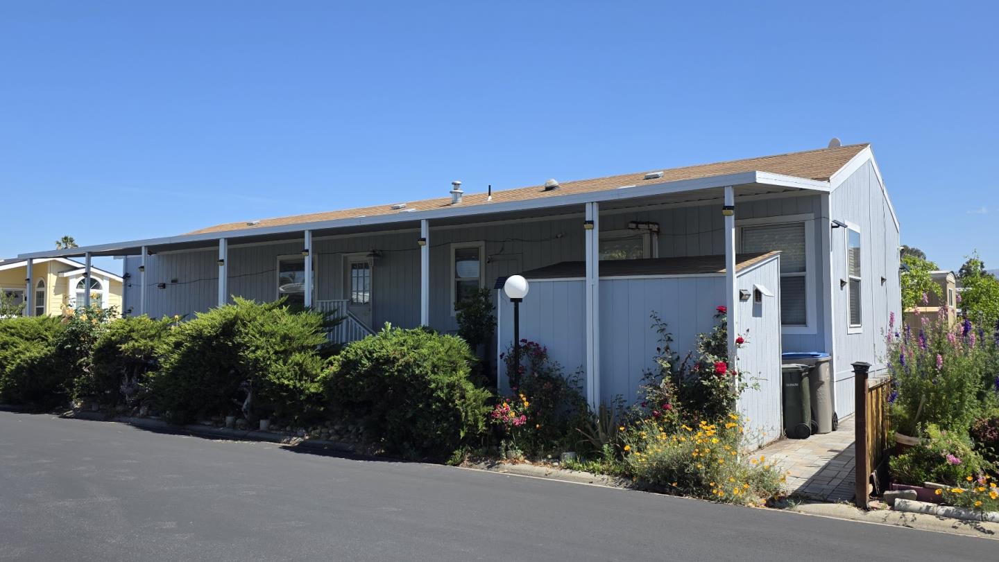 Detail Gallery Image 5 of 27 For 2600 Senter Rd #126,  San Jose,  CA 95111 - 3 Beds | 2 Baths