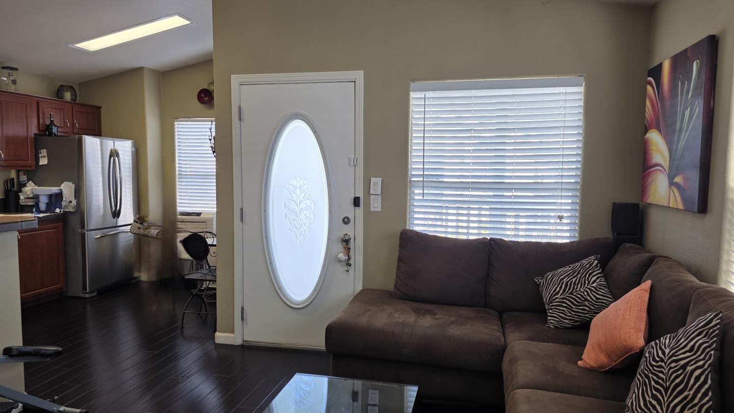 Detail Gallery Image 9 of 27 For 2600 Senter Rd #126,  San Jose,  CA 95111 - 3 Beds | 2 Baths