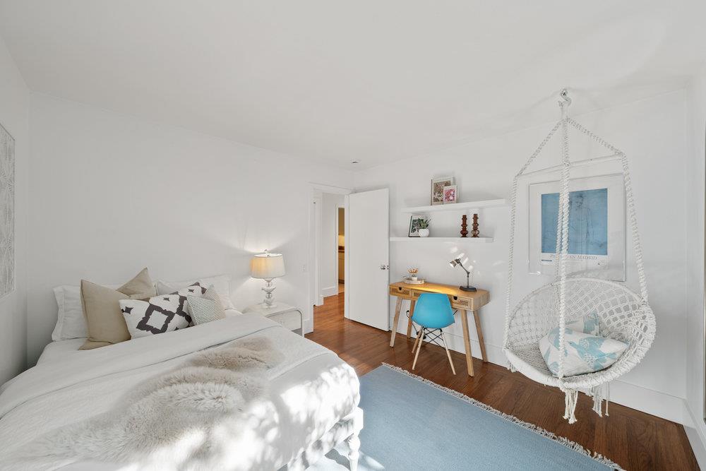 Detail Gallery Image 24 of 36 For 1634 Hollingsworth Dr, Mountain View,  CA 94040 - 4 Beds | 2/1 Baths