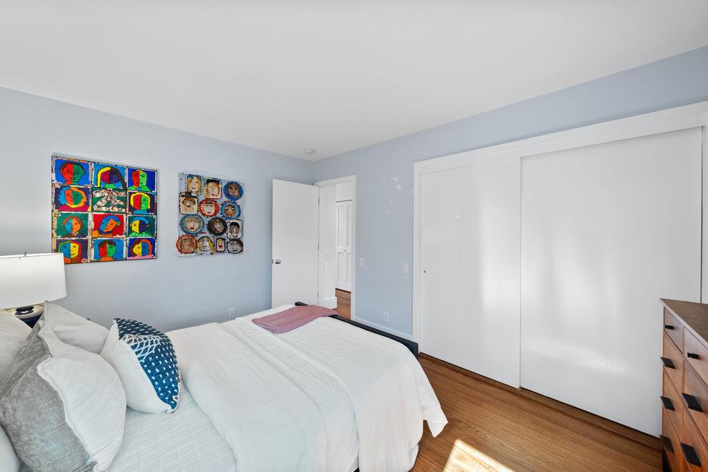 Detail Gallery Image 29 of 36 For 1634 Hollingsworth Dr, Mountain View,  CA 94040 - 4 Beds | 2/1 Baths