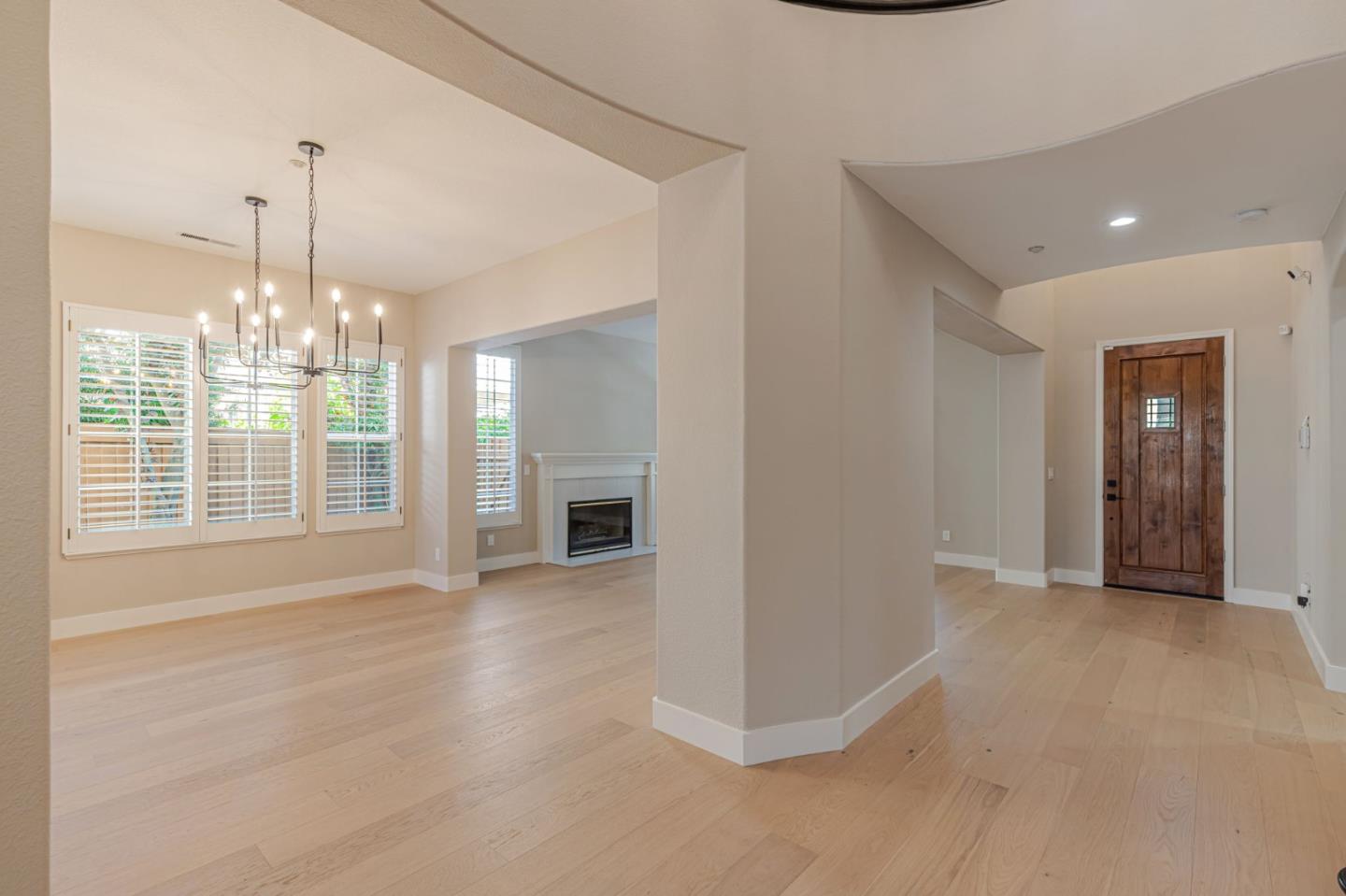 Detail Gallery Image 12 of 93 For 2892 Birkdale Ct, Gilroy,  CA 95020 - 5 Beds | 4/1 Baths