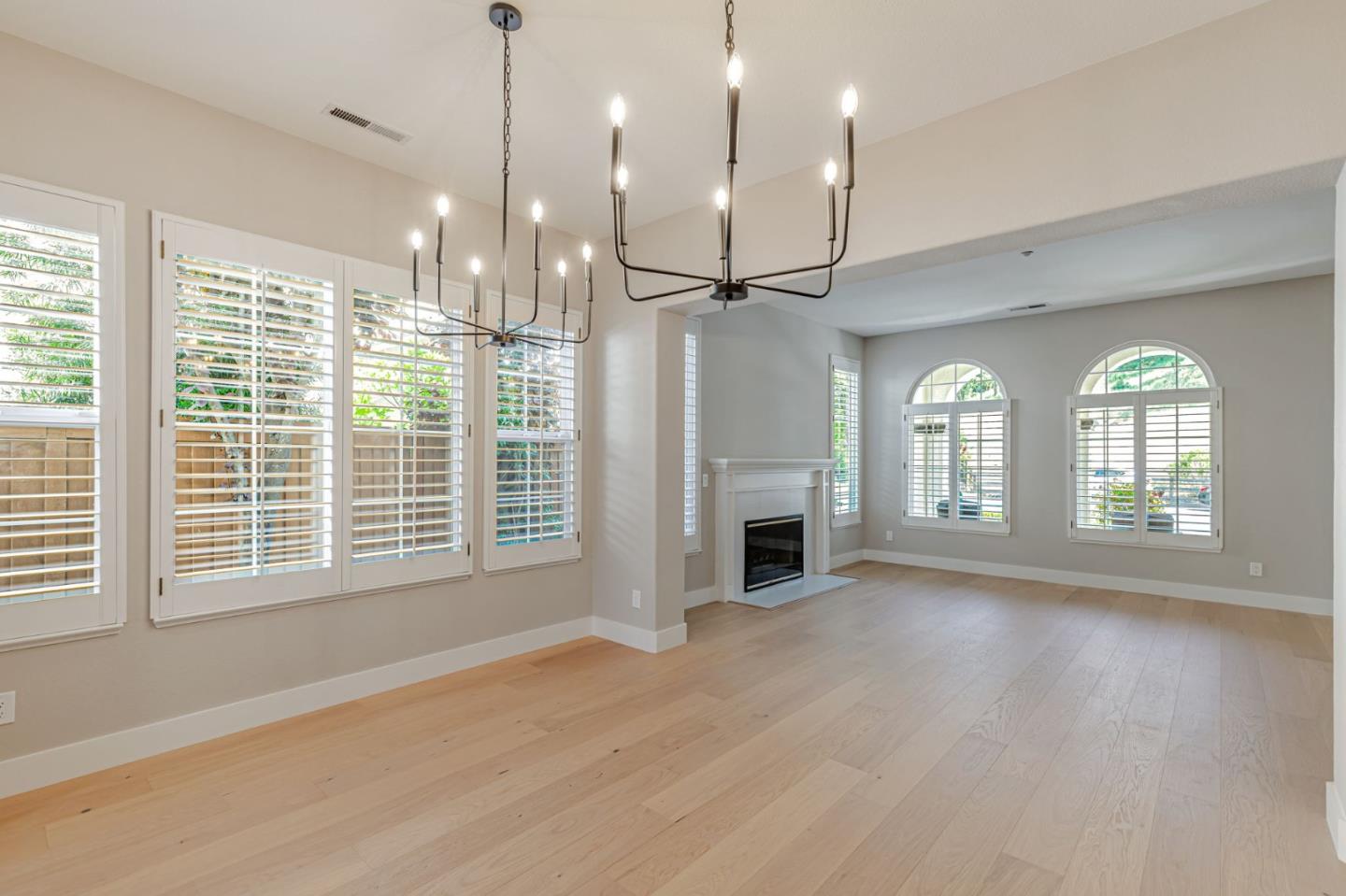 Detail Gallery Image 14 of 93 For 2892 Birkdale Ct, Gilroy,  CA 95020 - 5 Beds | 4/1 Baths
