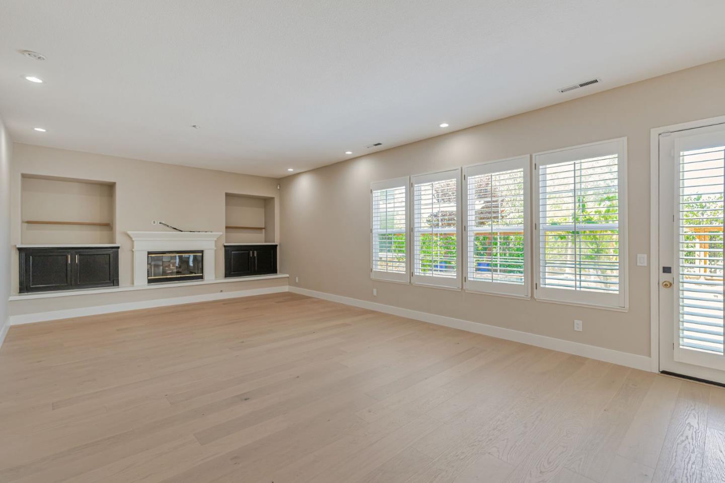 Detail Gallery Image 18 of 93 For 2892 Birkdale Ct, Gilroy,  CA 95020 - 5 Beds | 4/1 Baths