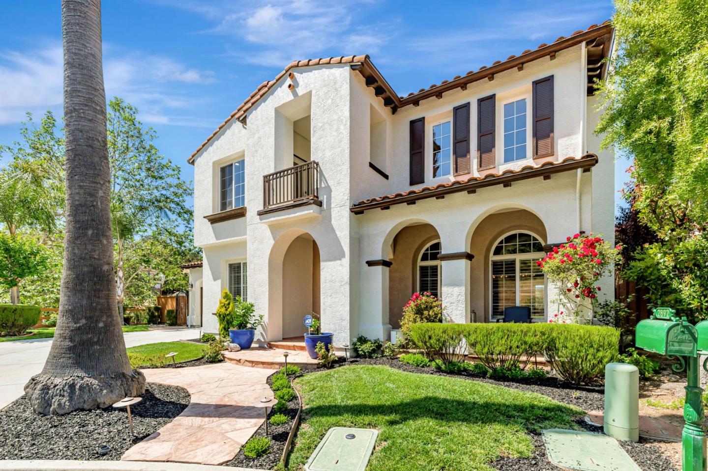 Detail Gallery Image 2 of 93 For 2892 Birkdale Ct, Gilroy,  CA 95020 - 5 Beds | 4/1 Baths