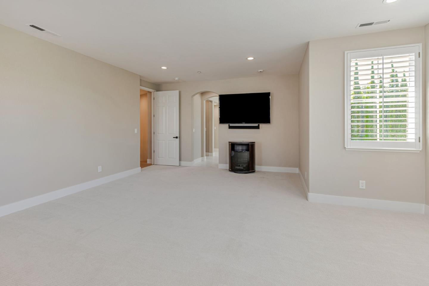Detail Gallery Image 27 of 93 For 2892 Birkdale Ct, Gilroy,  CA 95020 - 5 Beds | 4/1 Baths