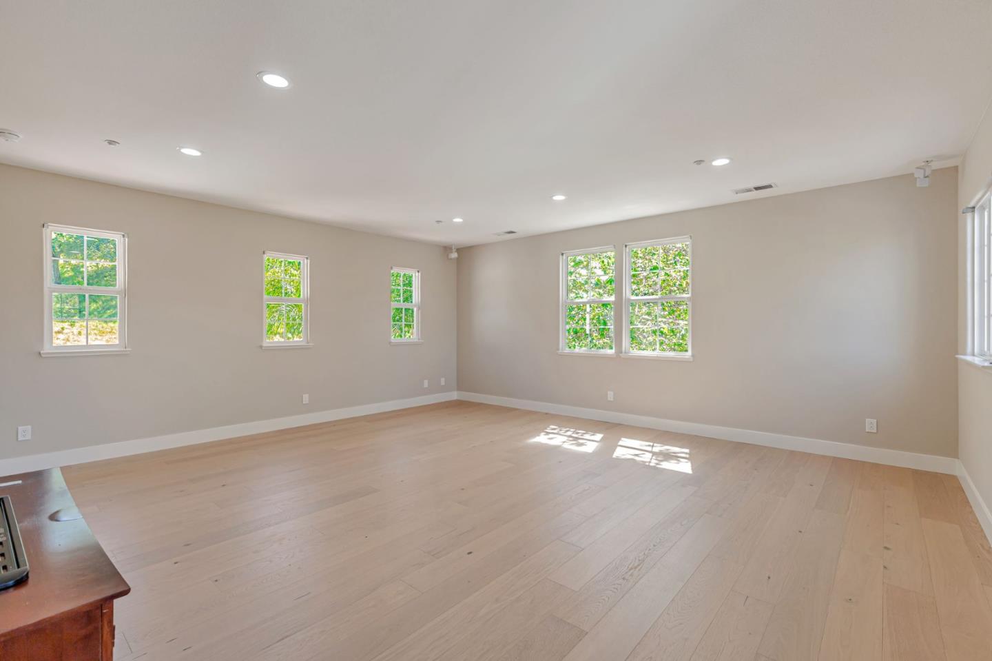 Detail Gallery Image 31 of 93 For 2892 Birkdale Ct, Gilroy,  CA 95020 - 5 Beds | 4/1 Baths
