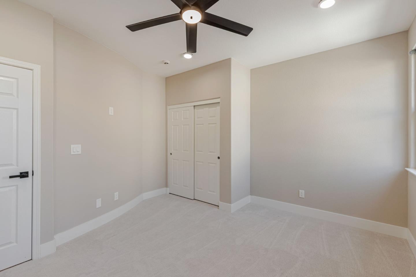 Detail Gallery Image 33 of 93 For 2892 Birkdale Ct, Gilroy,  CA 95020 - 5 Beds | 4/1 Baths