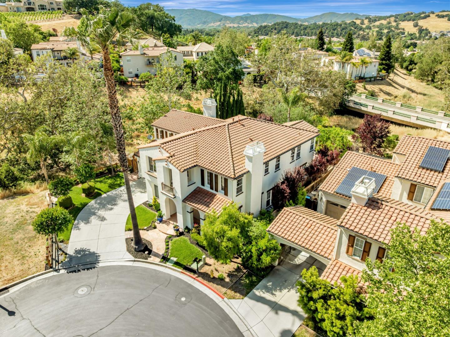 Detail Gallery Image 78 of 93 For 2892 Birkdale Ct, Gilroy,  CA 95020 - 5 Beds | 4/1 Baths