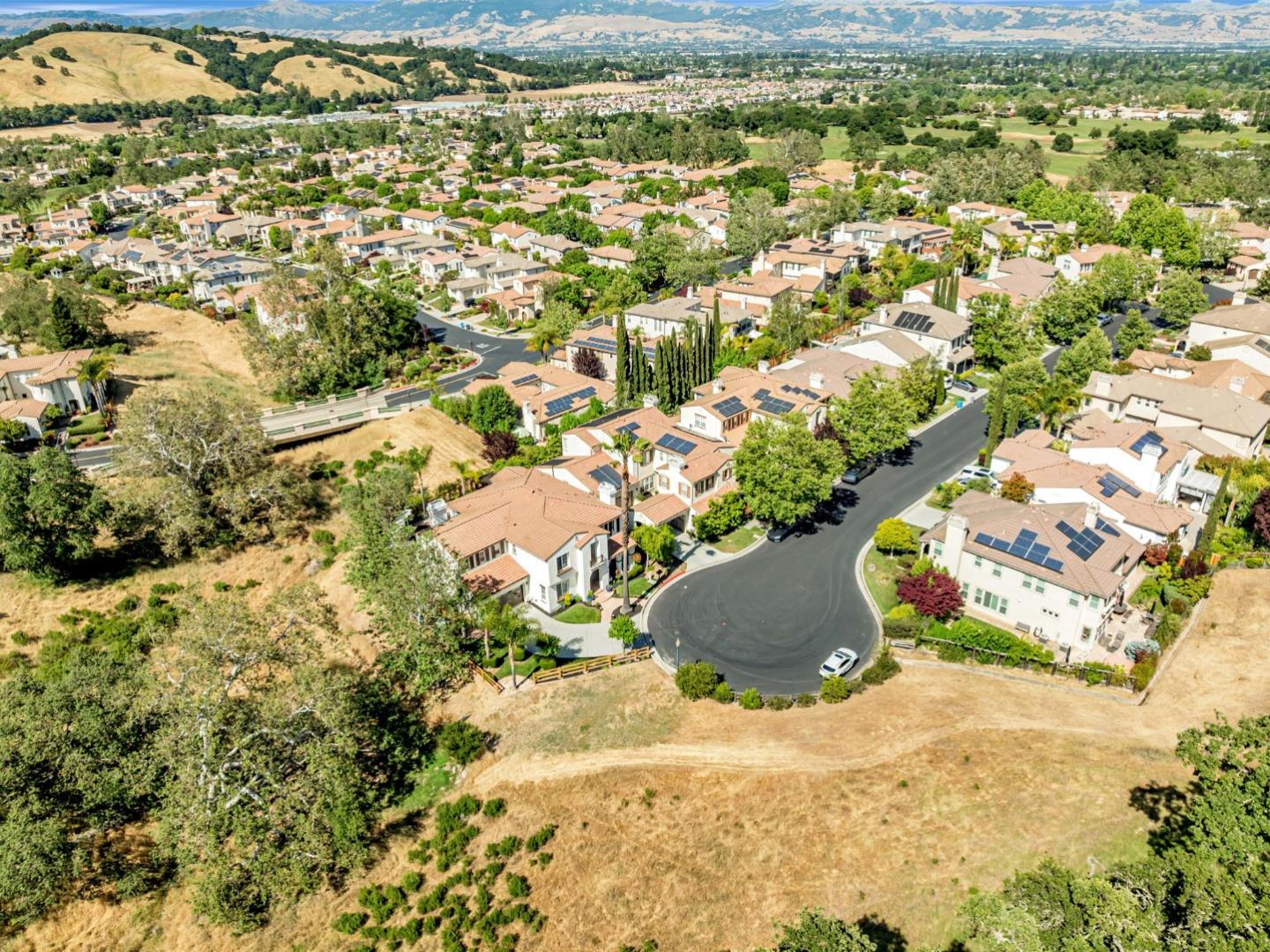 Detail Gallery Image 85 of 93 For 2892 Birkdale Ct, Gilroy,  CA 95020 - 5 Beds | 4/1 Baths