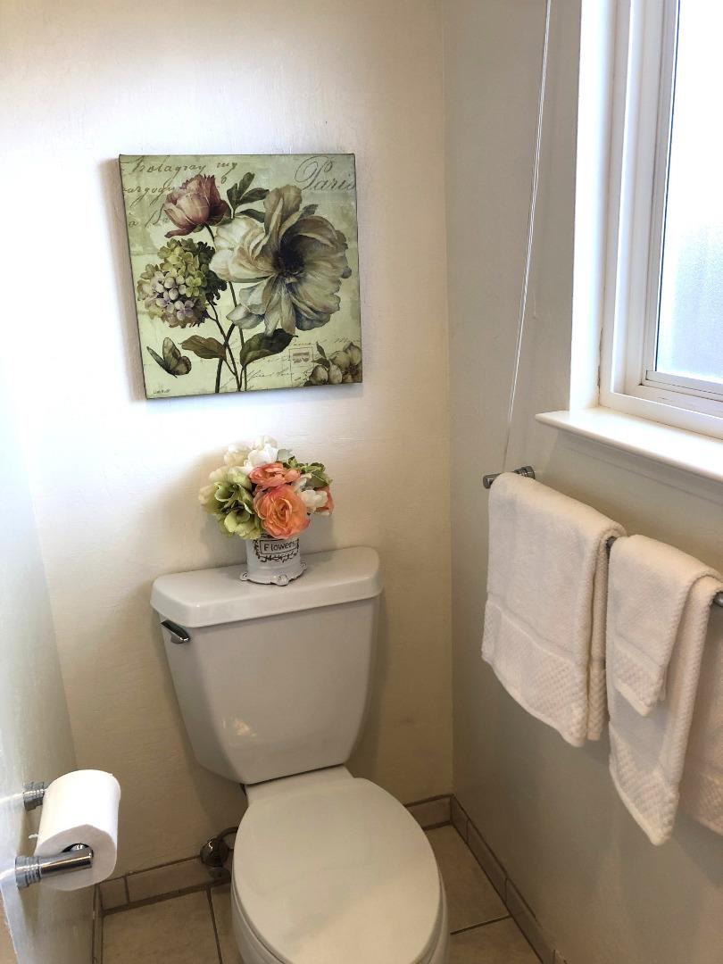 Detail Gallery Image 24 of 31 For 2272 Glenkirk Dr, San Jose,  CA 95124 - 4 Beds | 2/1 Baths