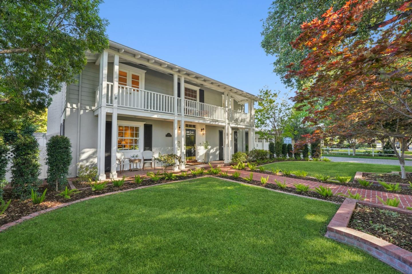 Detail Gallery Image 4 of 86 For 1714 Sweetbriar Dr, San Jose,  CA 95125 - 4 Beds | 2/1 Baths